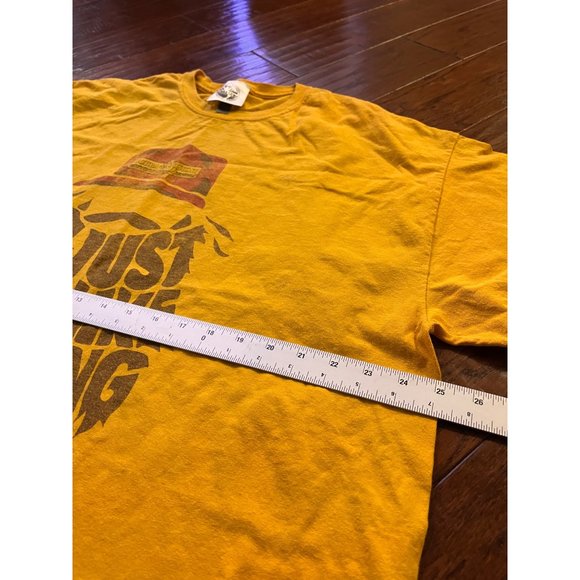 Bubba Gump Men’s Yellow Forest Gump Tshirt sz 2xl - Picture 4 of 6